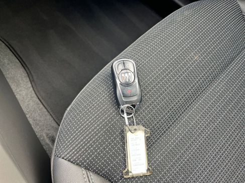 Used 2025 Buick Envista Preferred image 21