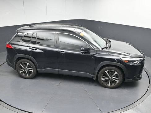 Used 2024 Toyota Corolla Cross XSE image 34