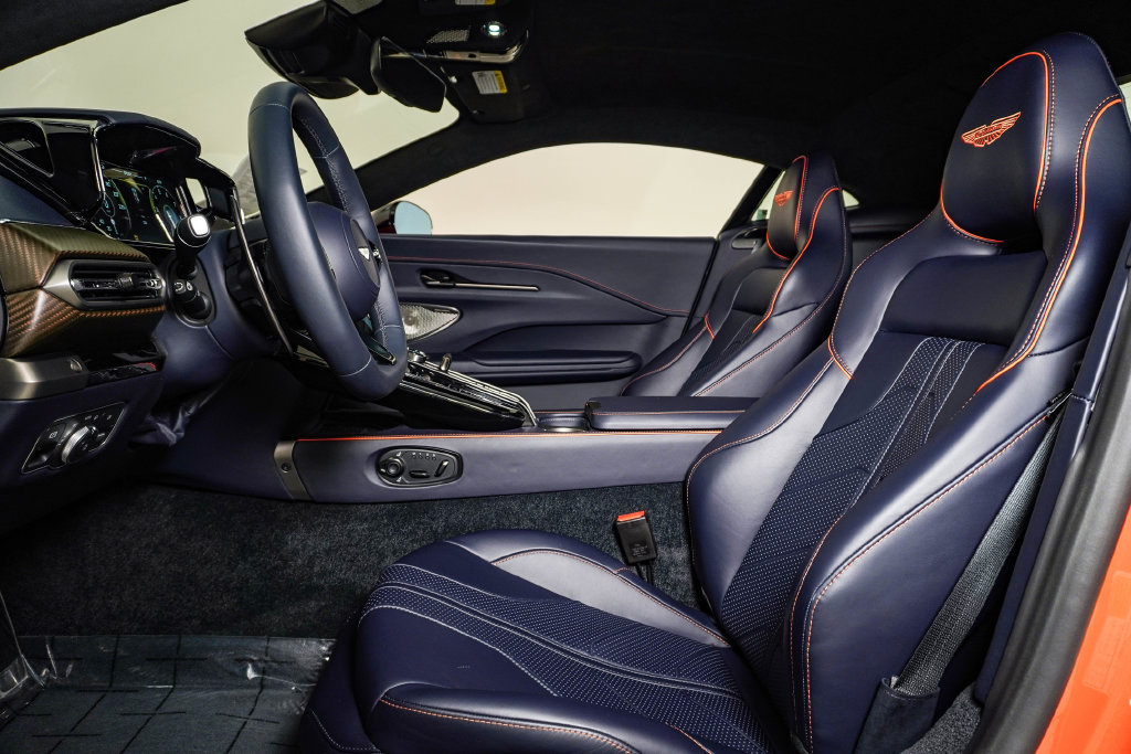 Used 2026 Aston Martin V8 Vantage Roadster RWD image 20