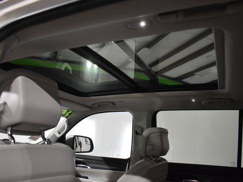 Used 2022 Jeep Wagoneer Series II w/ Premium Group I image 29