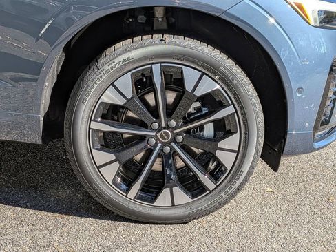 New 2026 Volvo XC60 B5 Plus w/ Protection Package Premier AWD/4WD image 11