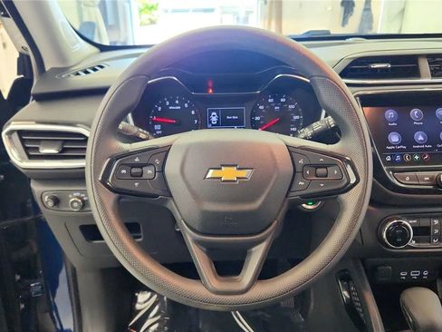 Used 2021 Chevrolet TrailBlazer LT w/ Convenience Package FWD image 32