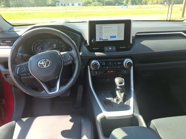 Used 2025 Toyota RAV4 XLE Premium AWD/4WD image 10