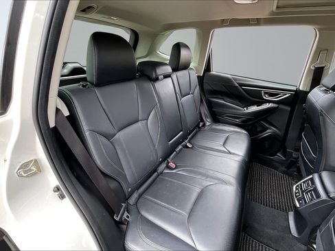 Used 2020 Subaru Forester Touring AWD/4WD image 28