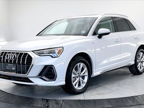 Certified 2025 Audi Q3 2.0T Premium Plus w/ Premium Plus Package image 2