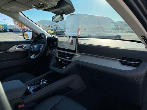 New 2026 Ford Explorer Active w/ Active Comfort Package image 47