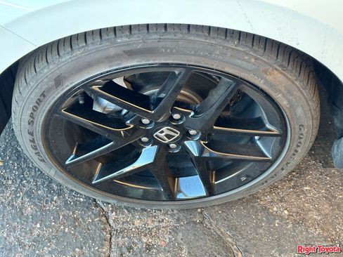 Used 2023 Honda Civic Sport image 8