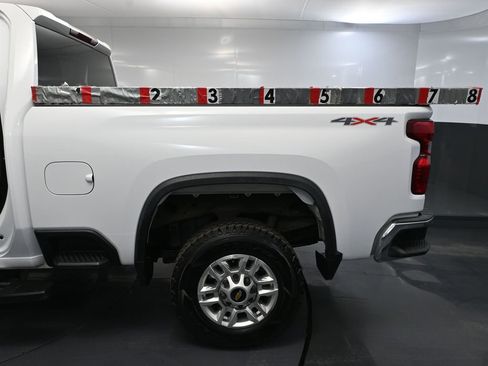 Used 2022 Chevrolet Silverado 2500 LT image 50