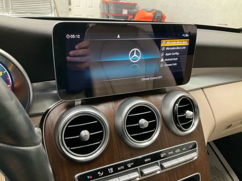 Used 2021 Mercedes-Benz C 300 4MATIC Sedan image 12