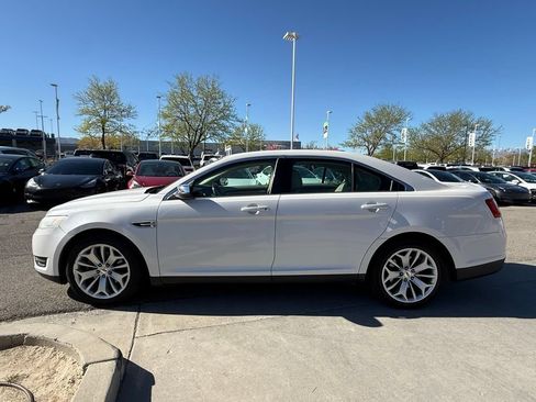 Used 2017 Ford Taurus Limited FWD image 5