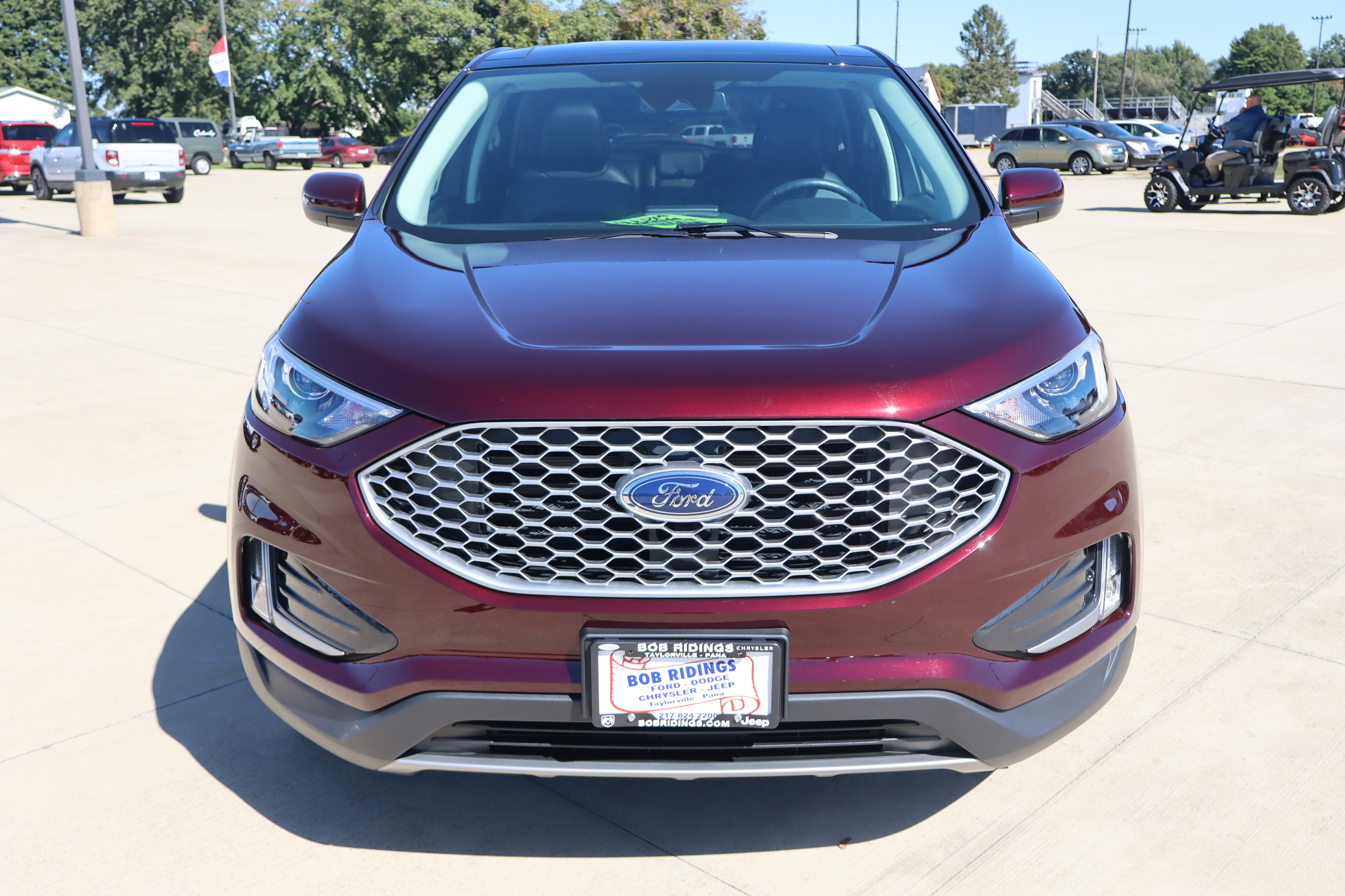 Used 2024 Ford Edge SEL w/ Convenience Package AWD/4WD image 2