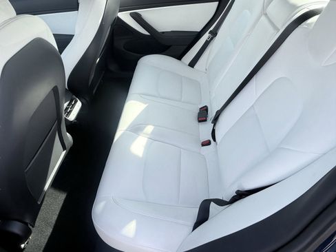 Used 2021 Tesla Model 3 Standard Range Plus image 31