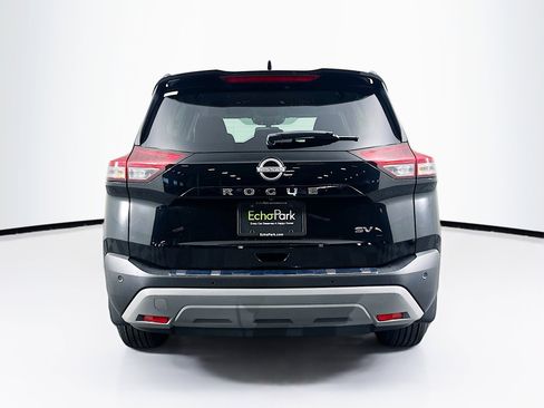 Used 2023 Nissan Rogue SV image 7