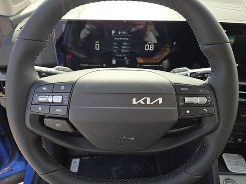 New 2026 Kia Sportage EX FWD image 11