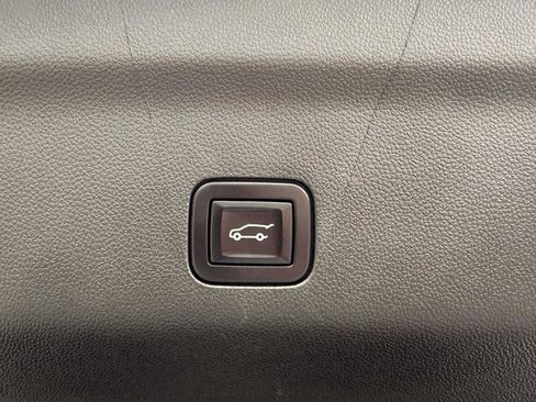 Used 2022 Cadillac Escalade ESV Premium Luxury AWD/4WD image 8