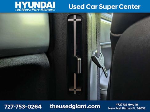 Used 2024 Hyundai Santa Fe SEL FWD image 19