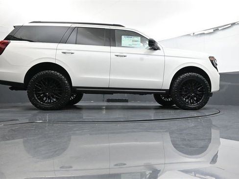 New 2025 Ford Expedition Active image 31