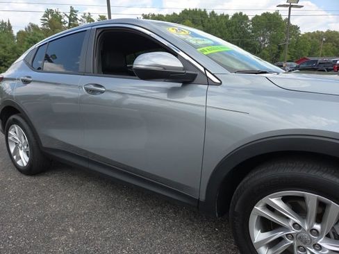 Used 2024 Buick Envista Sport Touring w/ Convenience I Package FWD image 10