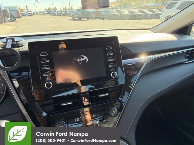 Used 2024 Toyota Camry SE FWD image 11