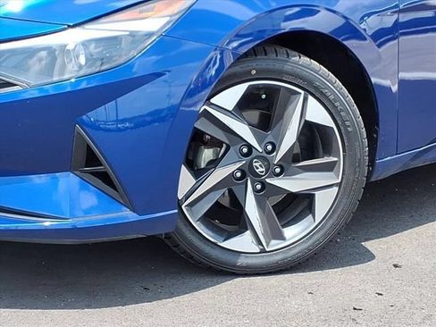 Used 2023 Hyundai Elantra SEL w/ Convenience Package FWD image 6