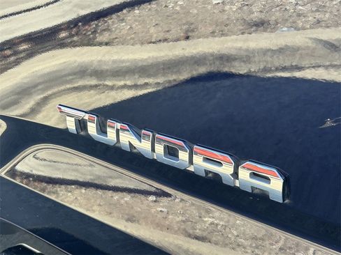 Used 2022 Toyota Tundra Limited image 16