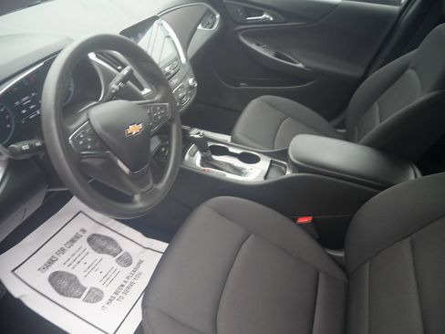Used 2020 Chevrolet Malibu LS FWD image 12