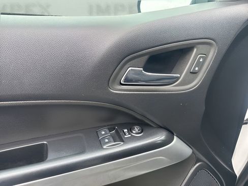 Used 2022 Chevrolet Colorado LT w/ Fleet Safety Package image 22