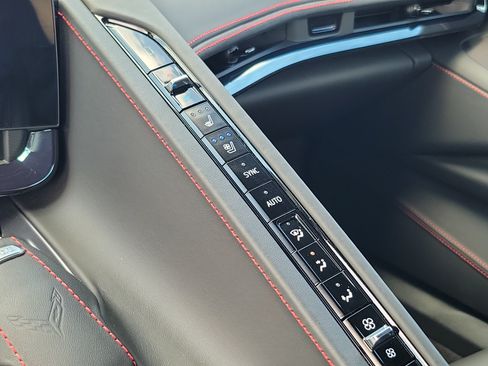 Used 2024 Chevrolet Corvette Stingray Premium Conv w/ Z51 Performance Package RWD image 22