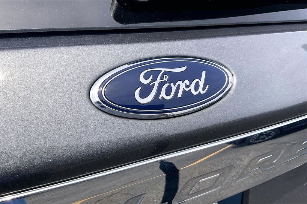 Used 2021 Ford Explorer XLT RWD image 7