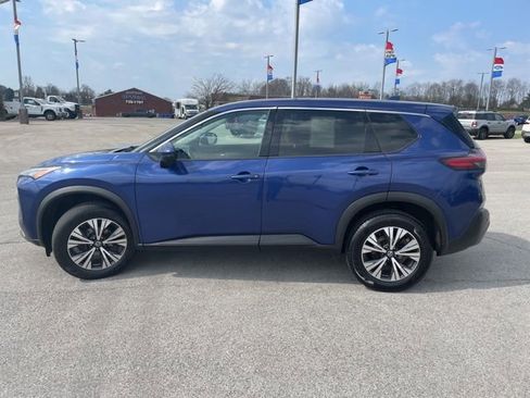 Used 2021 Nissan Rogue SV image 5