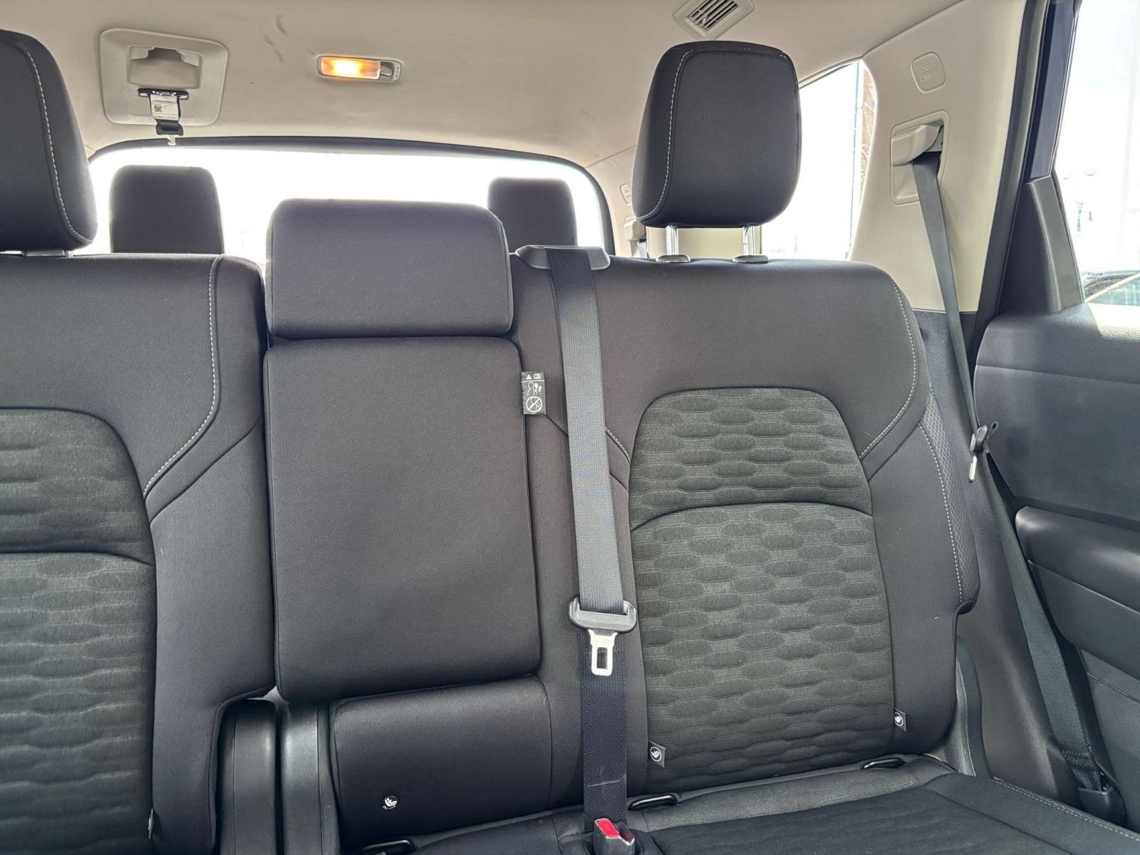 Used 2025 Nissan Pathfinder SV AWD/4WD image 39