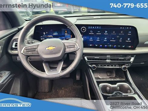 Used 2026 Chevrolet Traverse LT w/ Sun and Wheel Package AWD/4WD image 6
