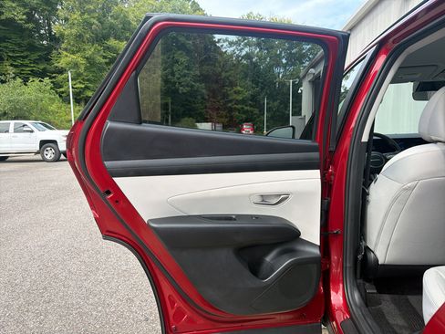 Used 2026 Hyundai Tucson SEL w/ Tow & Go Package FWD image 12