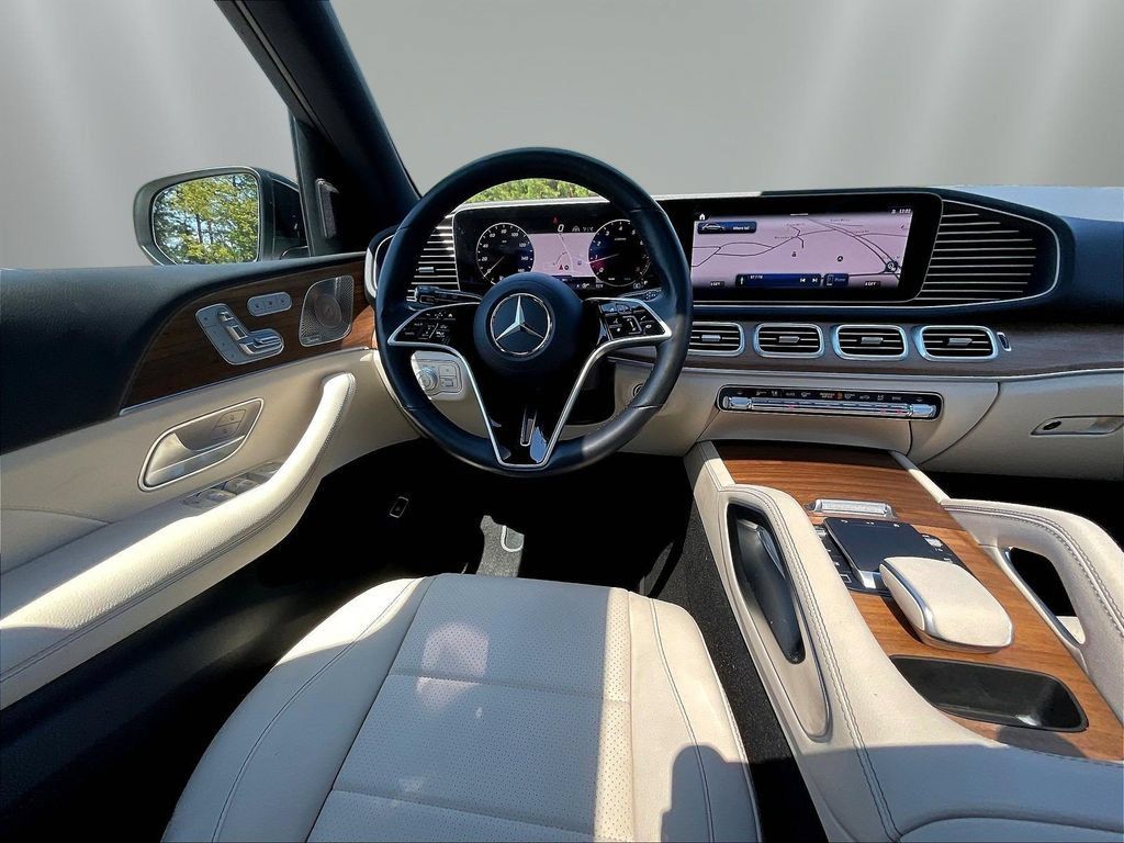 Certified 2025 Mercedes-Benz GLE 450 4MATIC w/ AMG Line Exterior image 10