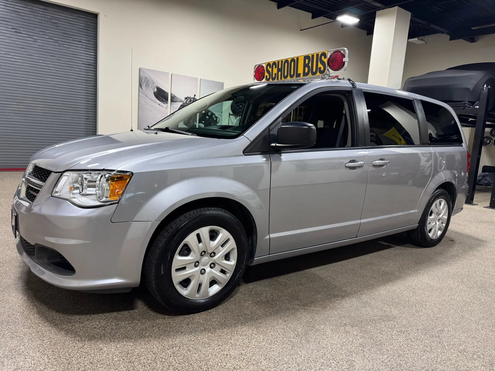 Used 2018 Dodge Grand Caravan SE FWD image 10