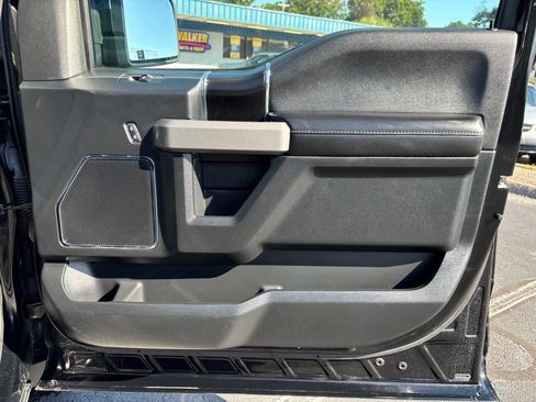 Used 2018 Ford F150 Platinum w/ Equipment Group 701A Luxury AWD/4WD image 28