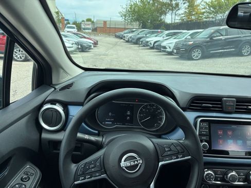 Used 2025 Nissan Versa SV FWD image 29