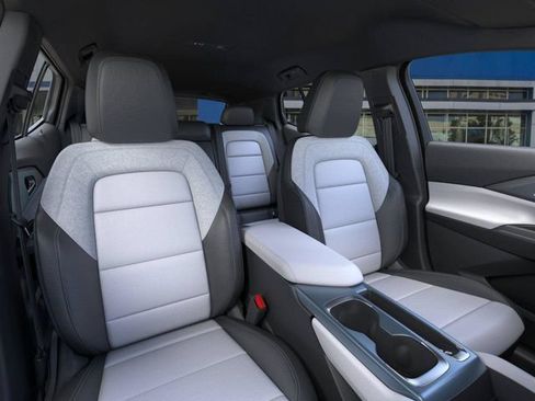 New 2026 Chevrolet Equinox EV LT AWD/4WD image 16