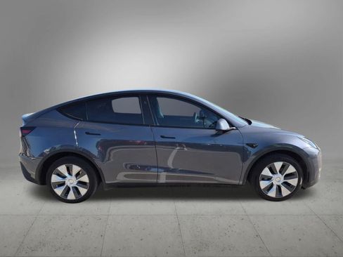 Used 2023 Tesla Model Y Long Range AWD/4WD image 7