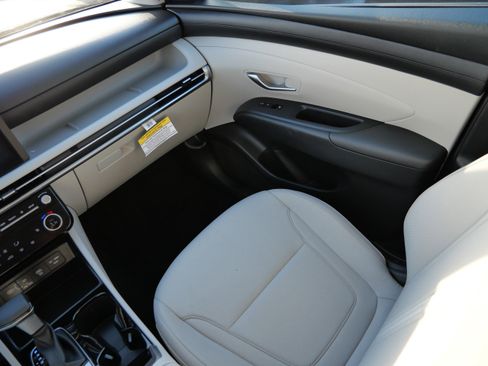 Used 2026 Hyundai Tucson SEL image 11