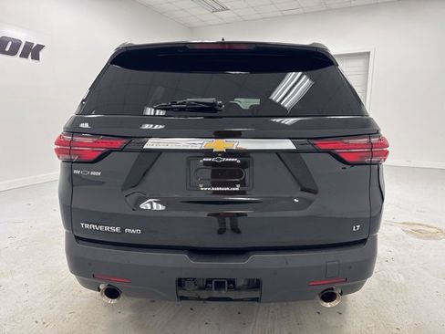 Used 2022 Chevrolet Traverse LT w/ LPO, 'HIT The Road' Package image 6