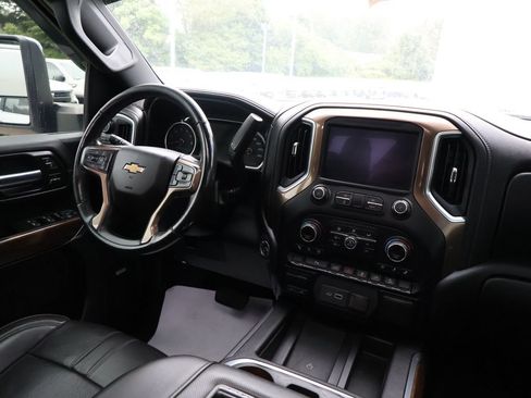 Certified 2020 Chevrolet Silverado 2500 High Country w/ Z71 Off-Road Package AWD/4WD image 32