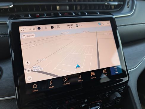 New 2025 Jeep Grand Cherokee L Limited image 30