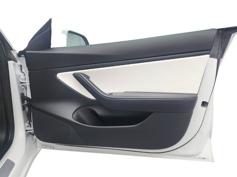 Used 2018 Tesla Model 3 Long Range image 25