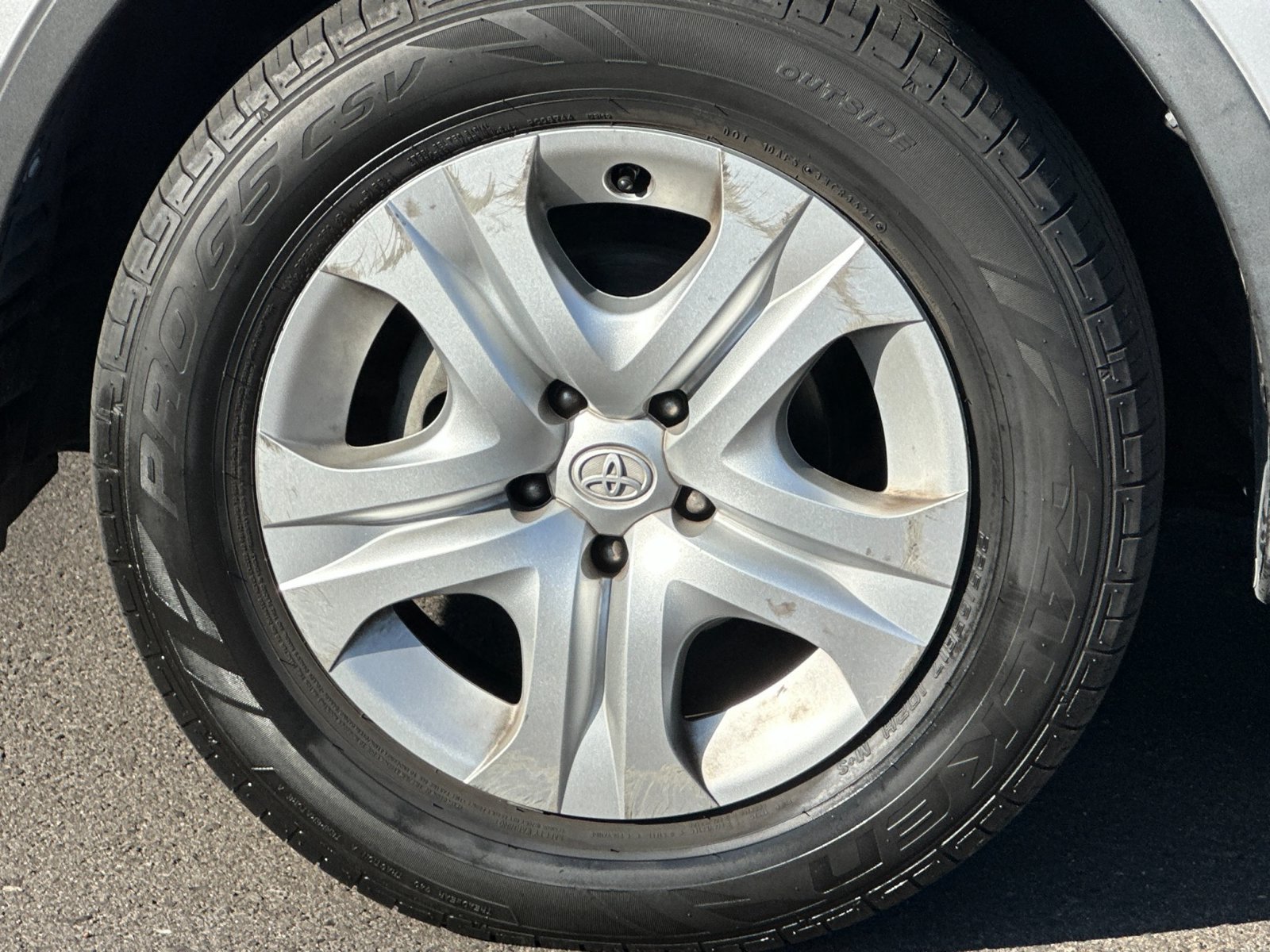 Used 2015 Toyota RAV4 LE FWD image 28