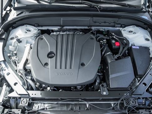 New 2026 Volvo XC60 B5 Ultra w/ Protection Package Premier image 18