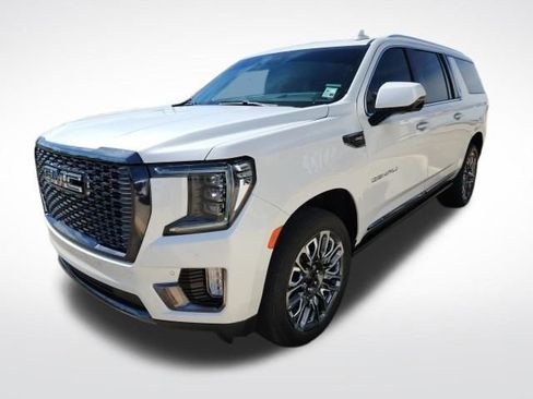 Used 2023 GMC Yukon XL Denali Ultimate image 4