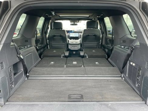 Used 2025 Ford Expedition Tremor AWD/4WD image 41