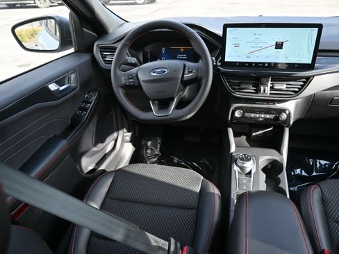 New 2026 Ford Escape ST-Line w/ Tech Pack #1 image 28