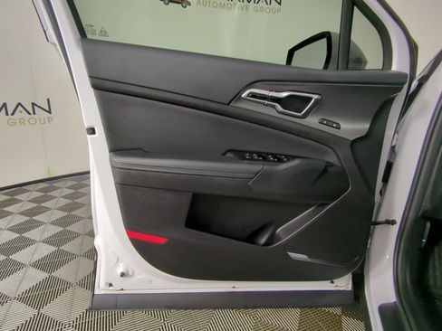 Used 2025 Kia Sportage SX FWD image 31
